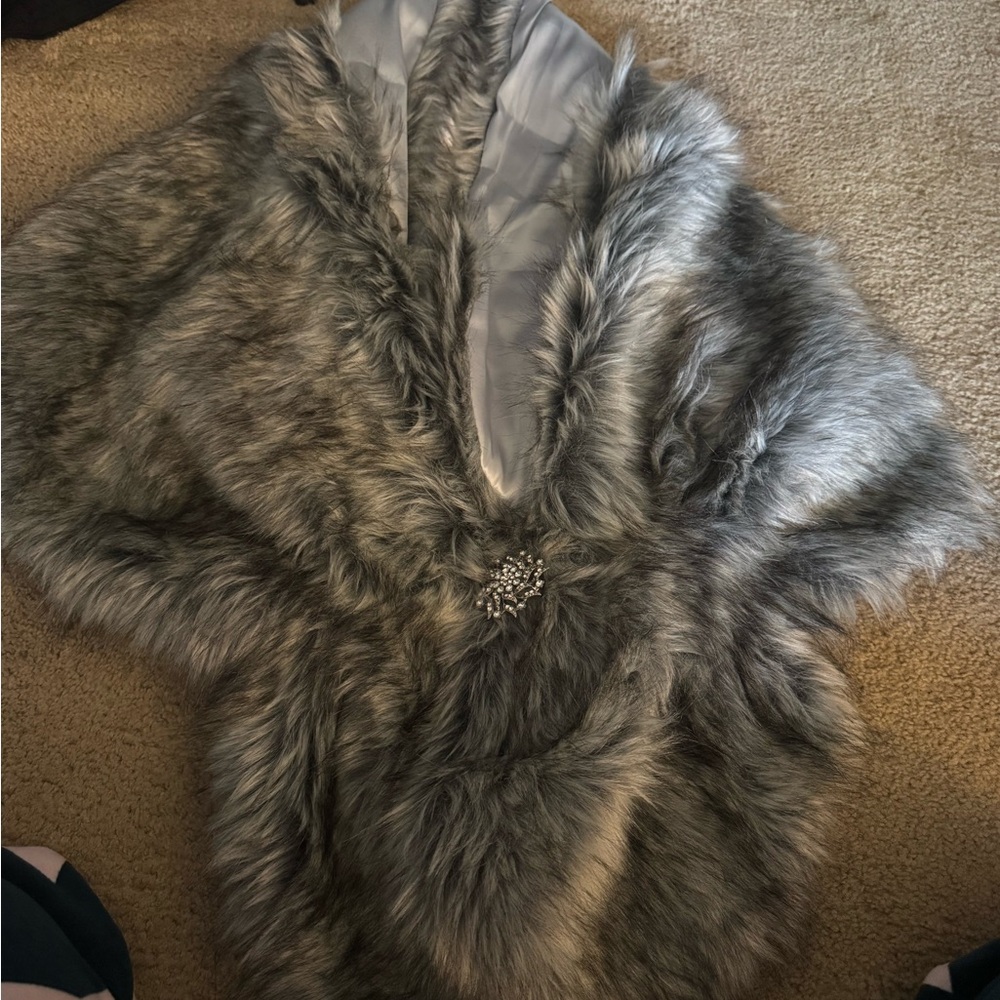 Elegant Gray Faux Fur Women's Shaw